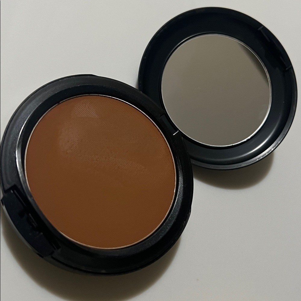MAC Studio Fix NW48